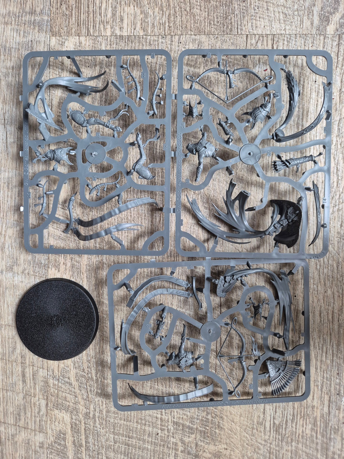 Lumineth Realm Lords Hurakana Windgeist / Sevireth der siebte königliche Wind Einzelgussrahmen