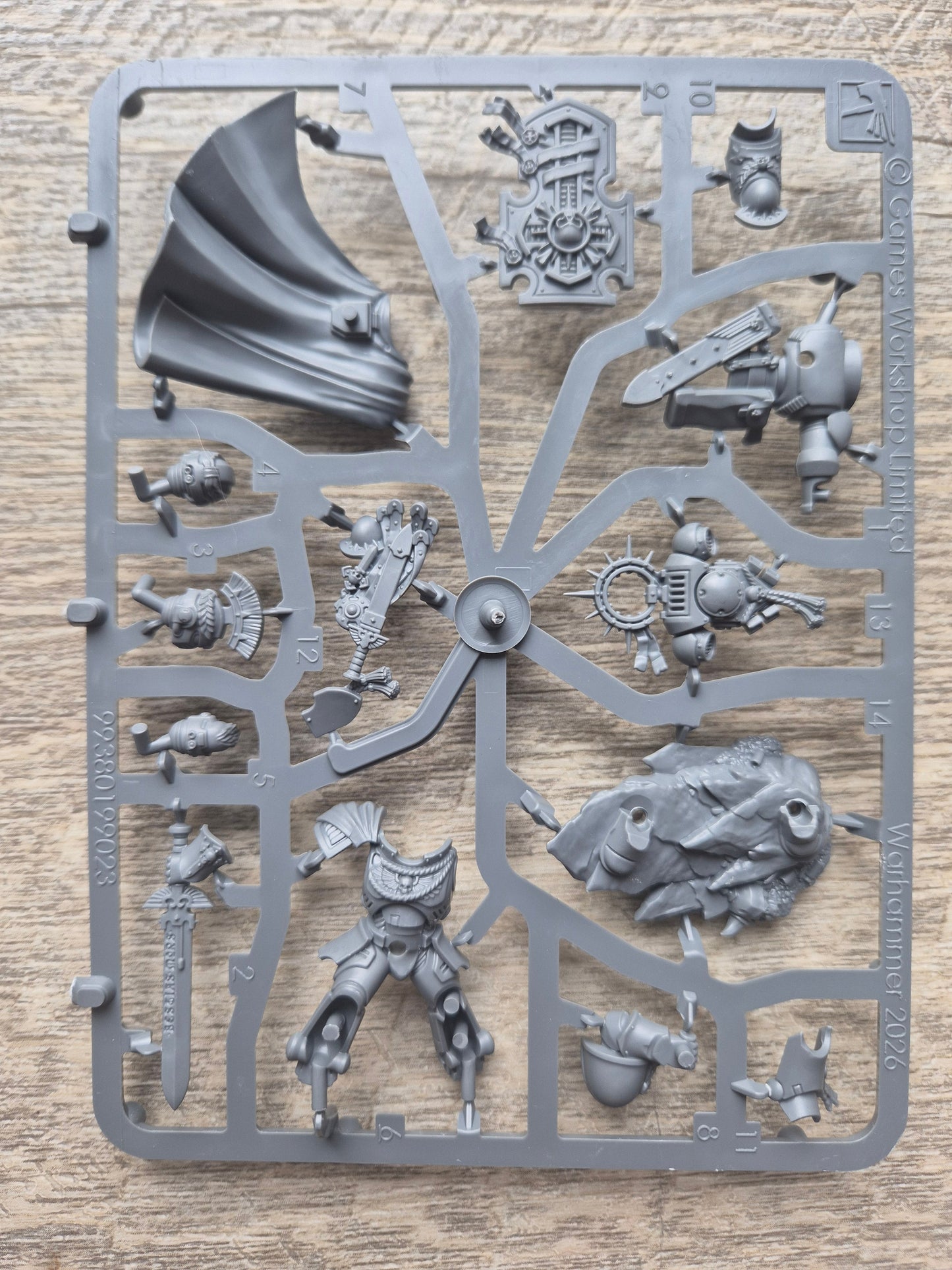 Einzelgussrahmen Space Marine Captain mit Ehrenschild