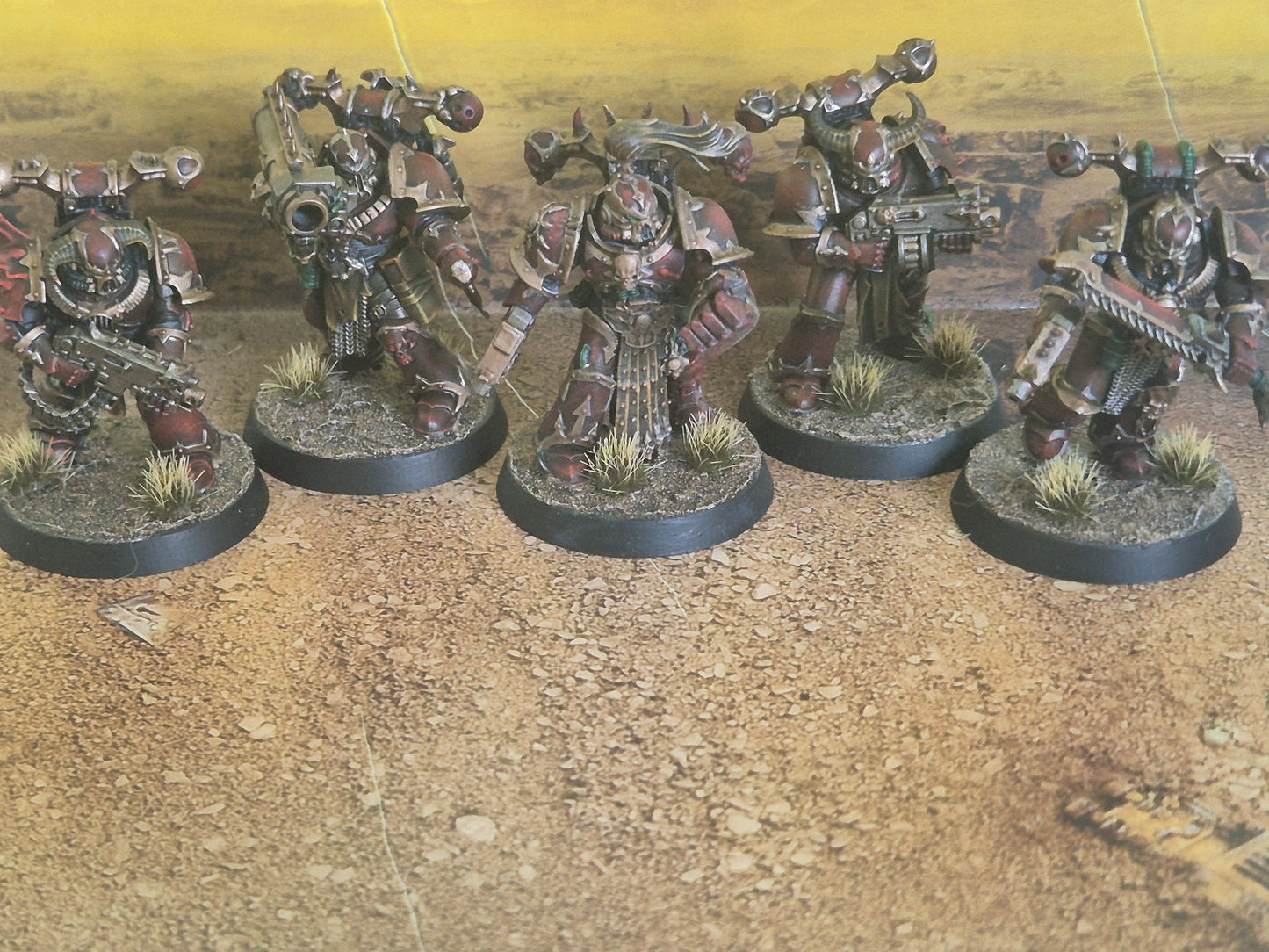Chaos Space Marines Legionaries (5 Marines) gebaut & bemalt auf Bestellung