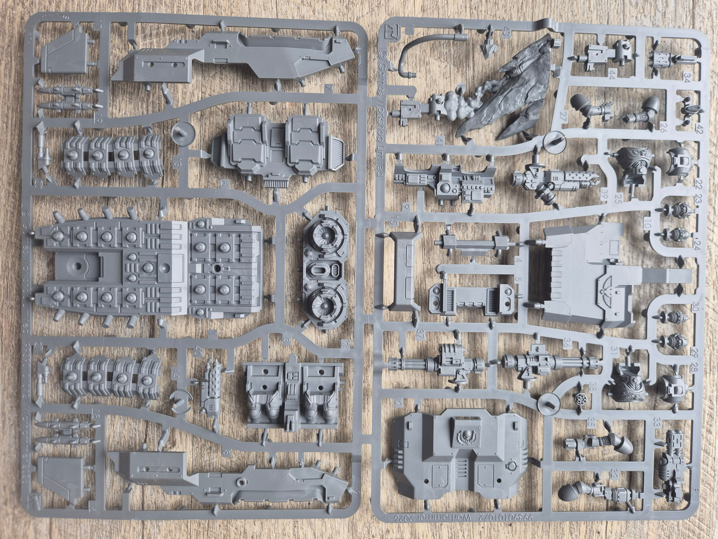 Einzelgussrahmen Space Marine Land Speeder