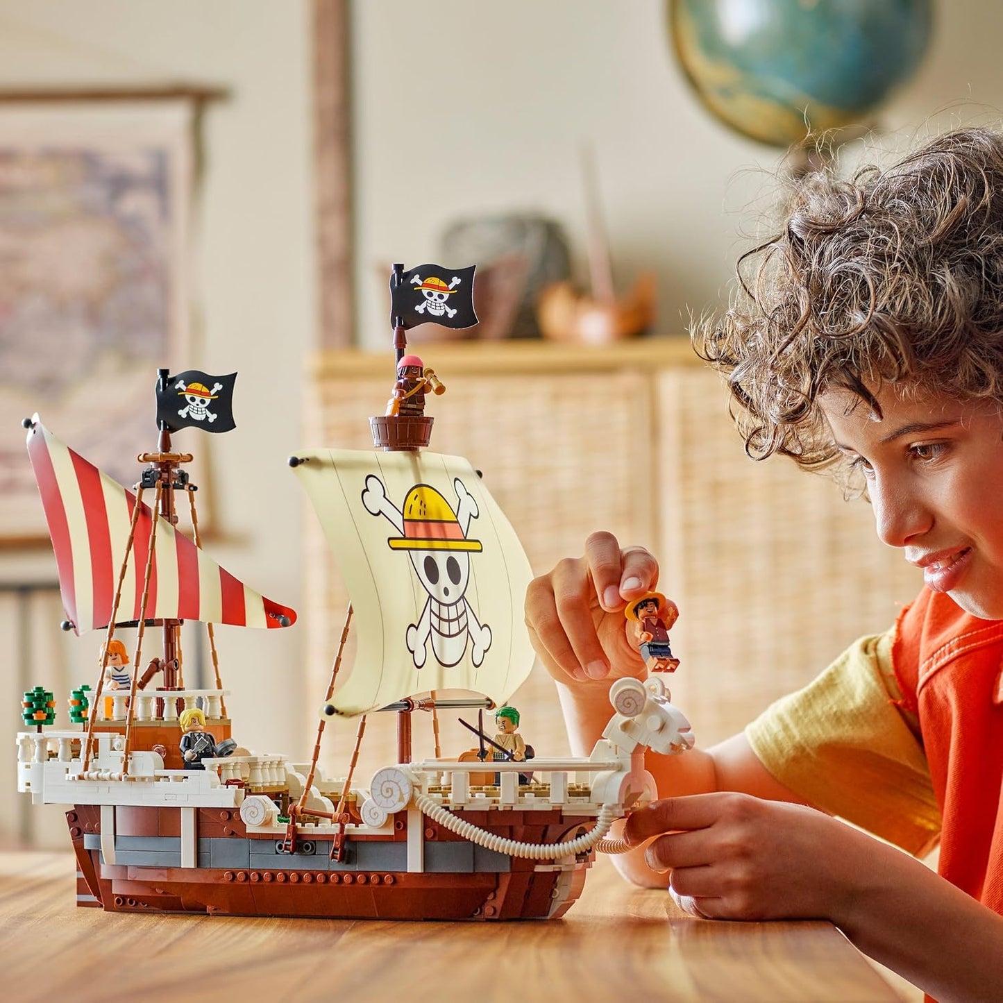 LEGO ONE Piece - Das Piratenschiff Flying Lamb (Going Merry) - Spielset mit 5 Minifiguren - inkl. Ruffy, Zoro & Nami - Spielzeug zum Bauen - Geschenk für Jungen, Mädchen & Fans ab 10 Jahren - 75639